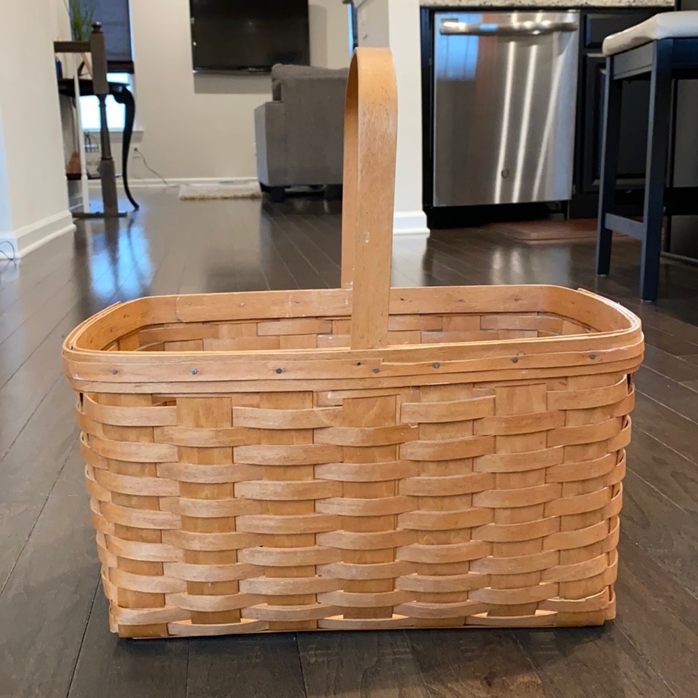 LONGABERGER BASKET !